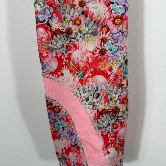 Lululemon Women's Sz 6 Run Inspire Crop II Flowabunga Mini Multi Bleached Coral - Picture 4 of 11